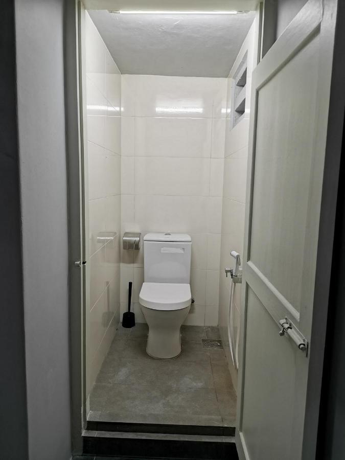 G Fortune Guest House Victoria Green George Town Exterior foto