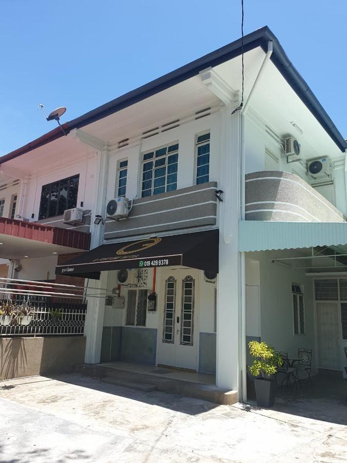 G Fortune Guest House Victoria Green George Town Exterior foto